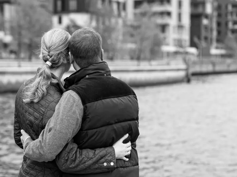 有一种感情，虽然做不成夫妻，也能默默相爱一生