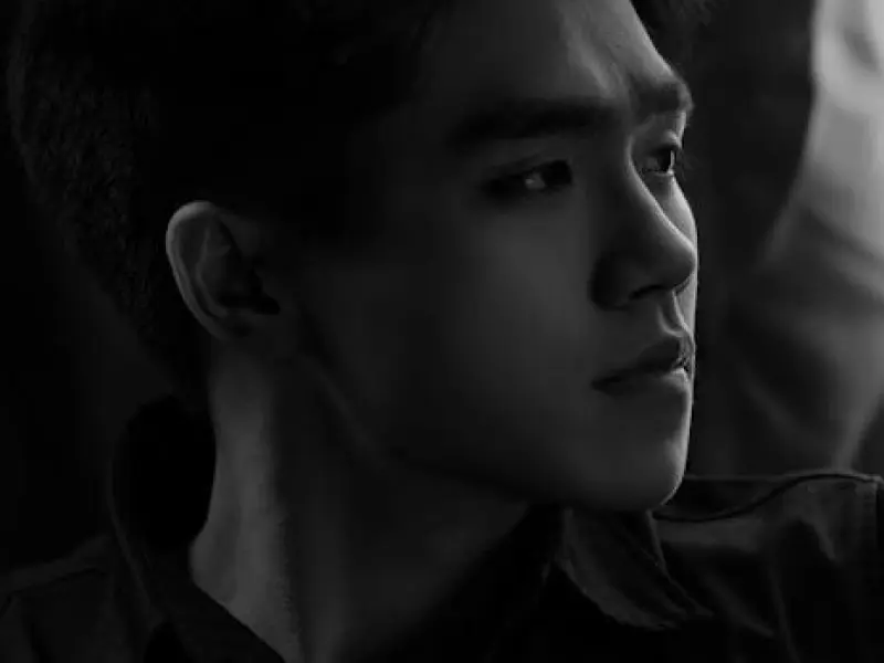 有一种男人，嘴上说“爱你”，心里却把你当外人