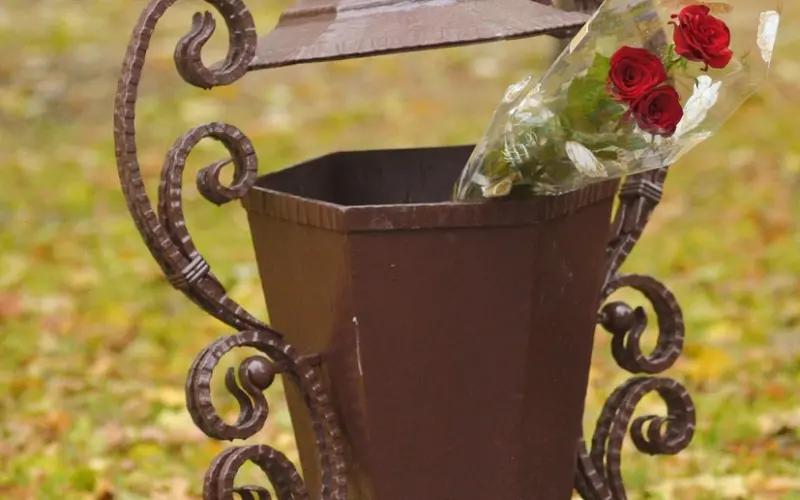 无情一点，不会有错。