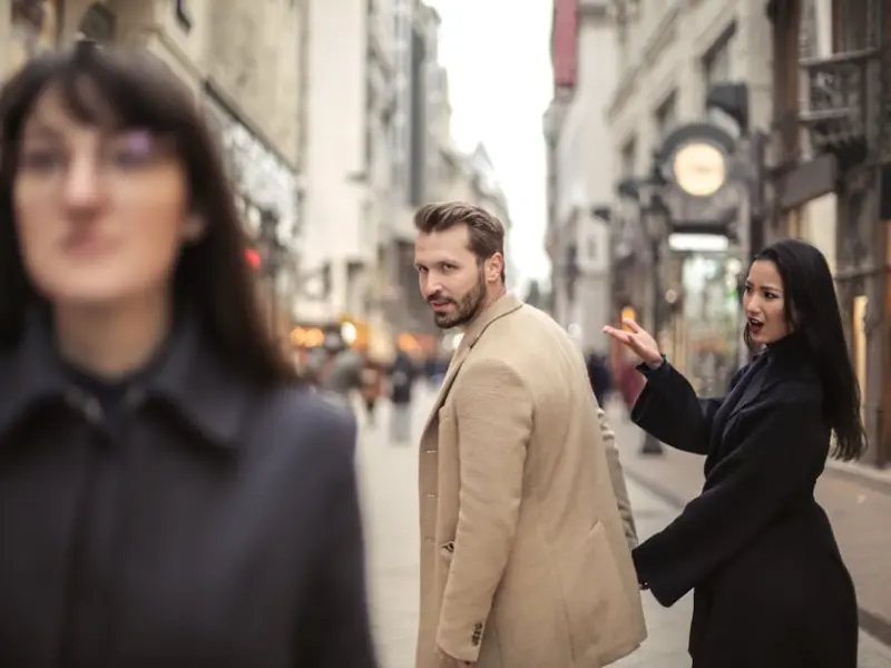 女人出轨的表现，这四个最明显了！