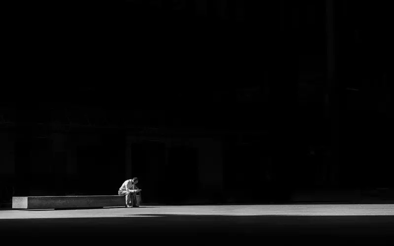 分手后男人这些表现说明他还想着你！