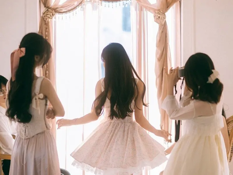 男人的这三个小动作，让女人很舒服，你会做吗？