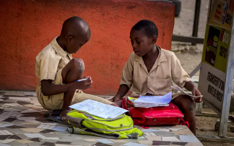 这套同学聚会照片，瞬间疯传朋友圈……