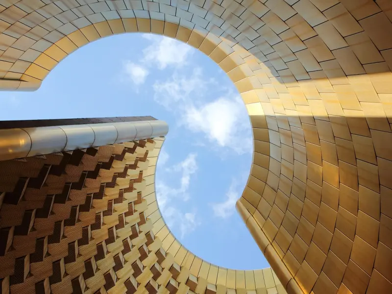 异性之间“日久生情”的3大表现，中两个，你们就“成了”