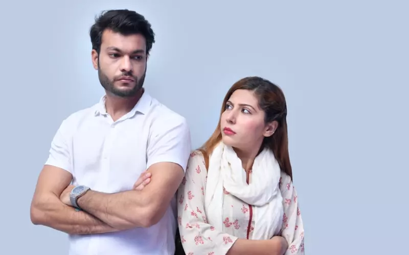 天蝎座彻底放下前任的三大表现(男人分手后看到前任心理反应)