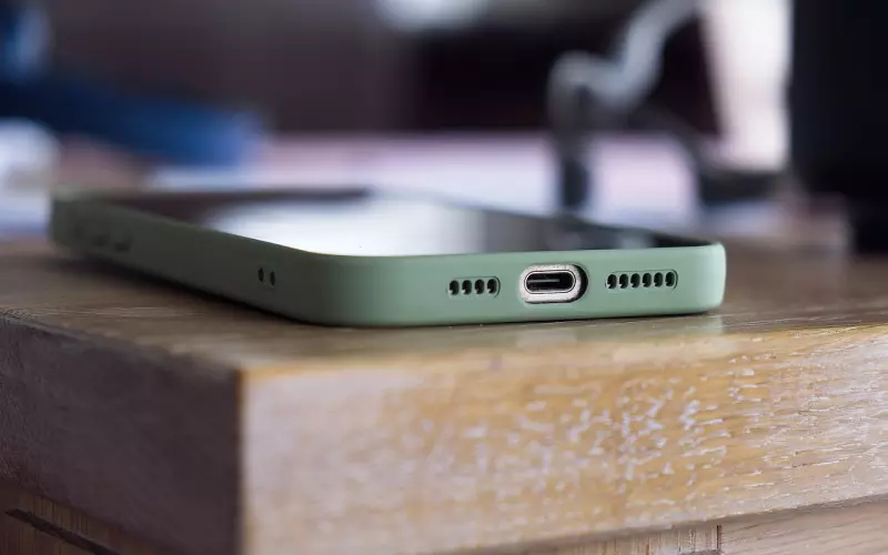 挽回男友的三个误区 千万不要翻他的手机