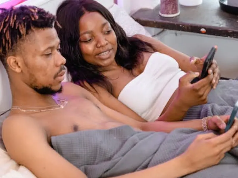 【爱情的三个瞬间 】