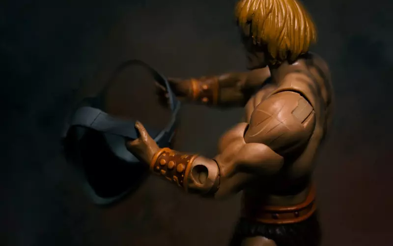 让女人无法拒绝的三个动作，很多男人还不明白，超级准