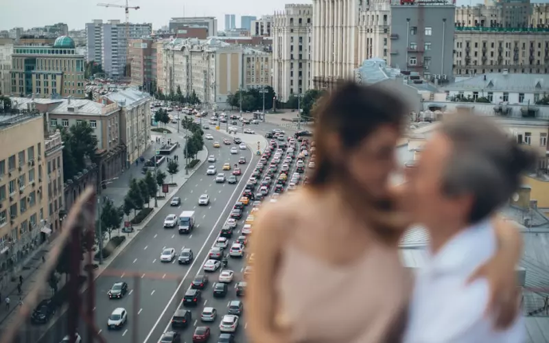 最容易发生婚外情的三个地方(女人什么时候最容易发生婚外情)