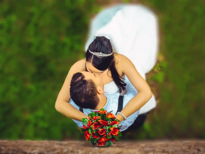 接吻时的三种反应，女人爱你有多深，一清二楚！