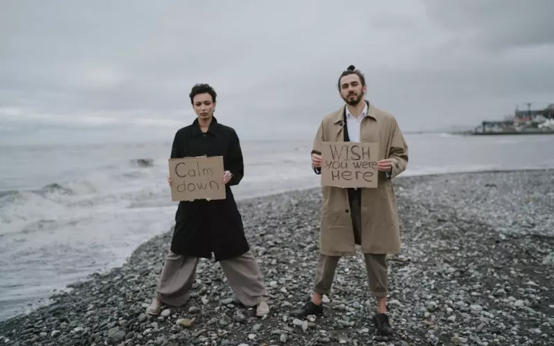 结婚男人对外面女人好的三种表现(女人外面有男人想离婚六种表现)