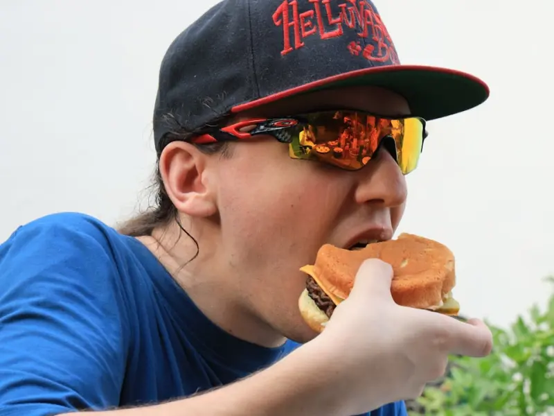 追女生秘籍：还在找G点？学这招连表姐看了下面都痒