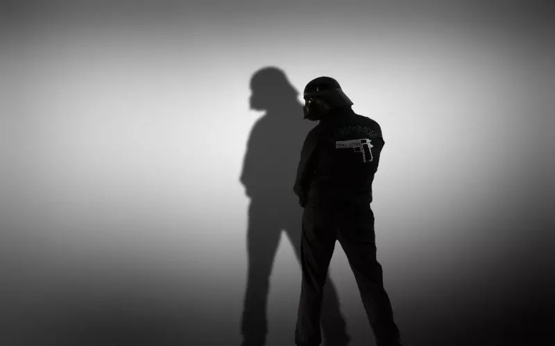 泡妞干货：开始“模仿”的那一刻，你已经输了