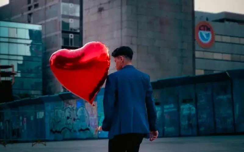 分手挽回须知：男人心里没有你的表现