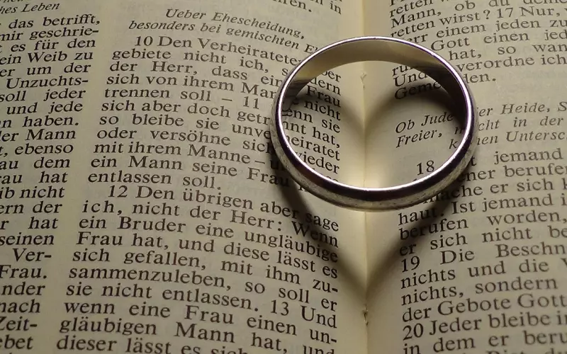 挽回婚姻秘籍：结婚多年老公变心了，怎么挽回老公的心？