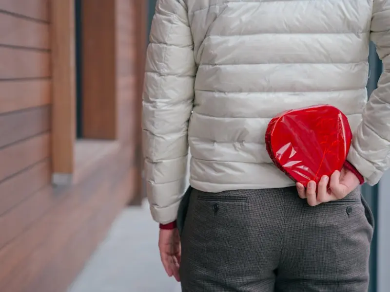 挽回男人秘籍：面对出轨的婚姻，你该如何挽回丈夫的心