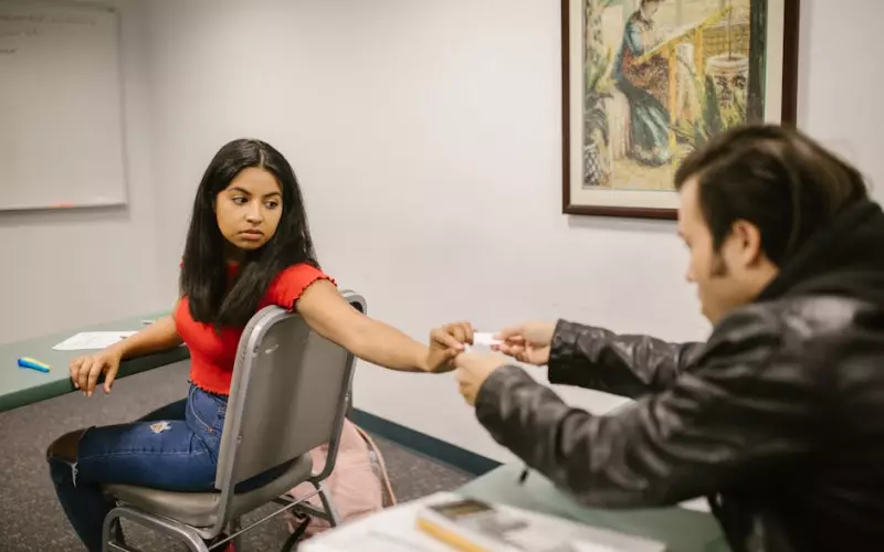 如何挽回出轨婚姻技巧(婚外情怎么挽回婚姻)