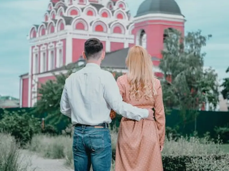 如何挽回婚姻的技巧：夫妻吵架冷战怎么办，怎样才能挽回婚姻，拯救家庭