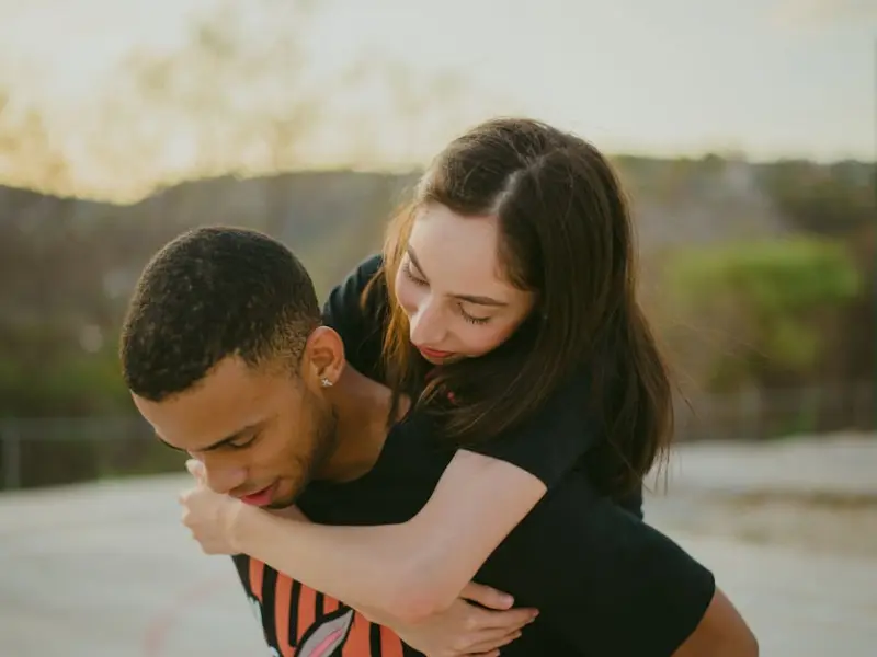 如何挽回男友的宝典：稳住心态，这样做男友主动回到你身边