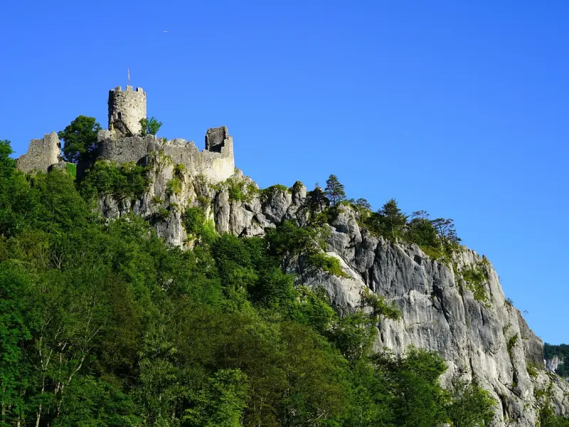 如何挽回女友的秘籍：女友分手之后立马有了新欢，该怎么挽回？