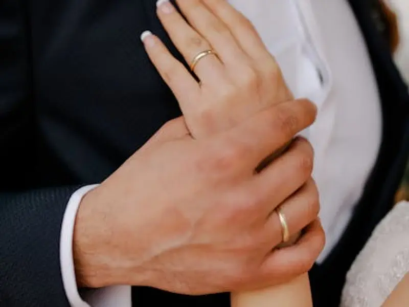 成功挽回婚姻的技巧：教你出轨男人的心理，挽回老公