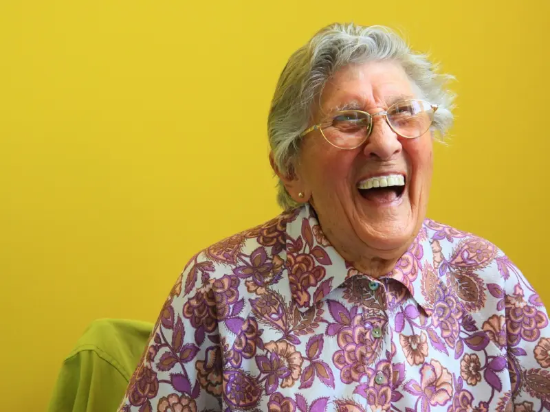 挽回女友的秘诀：跟女友的感情遭到长辈的反对，该怎么挽回？