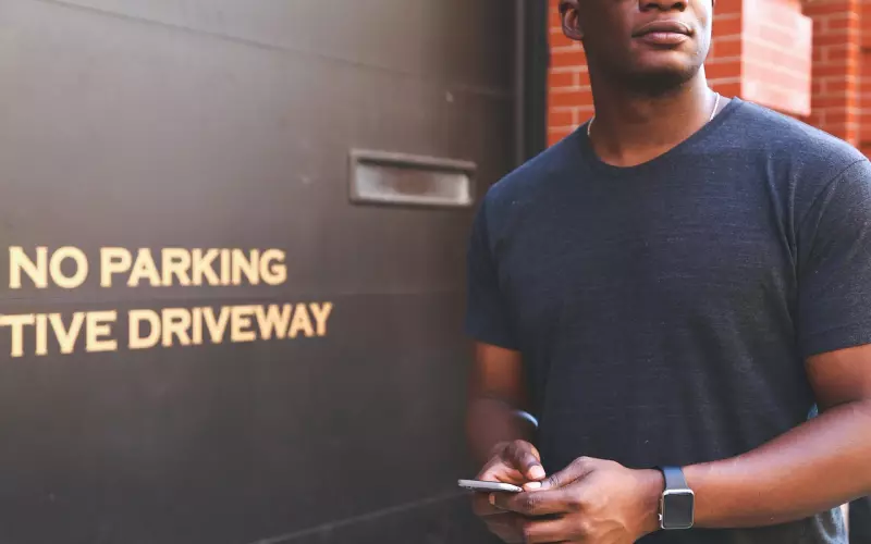 挽回女友的技巧：挽回坚决要分手的女友的短信怎么发