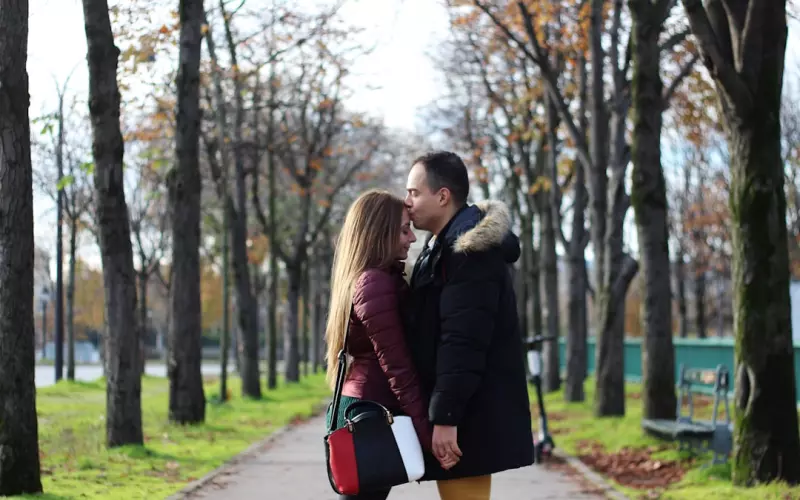 挽回女朋友：分手后挽回女朋友要有方法和策略，用三个招式成功挽回女朋友的爱