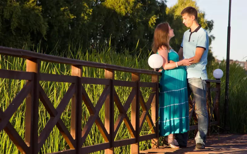 了解女友的心思，满足她对你的期待，让他相信你们是有未来的