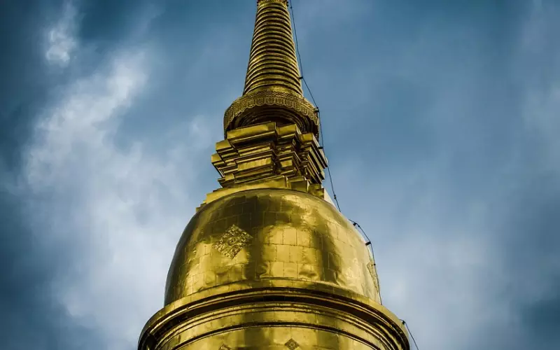 Wat Suan Hin Pha Nang Khoi Luang Phor Phromma 龙婆碰玛