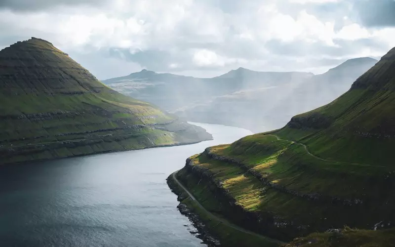 挽回男友的方法：如何与对方联系才不落俗套