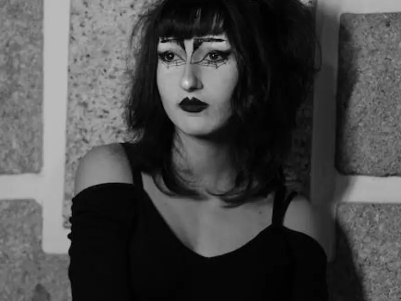 挽回女友方法：想挽回，女人学会这些，才能抓住男人心