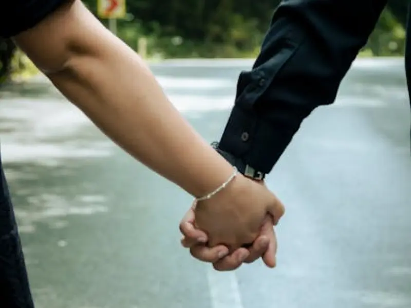 老公挽回的方式_挽回感情其实不难，夫妻间的这些细节决定关系走向