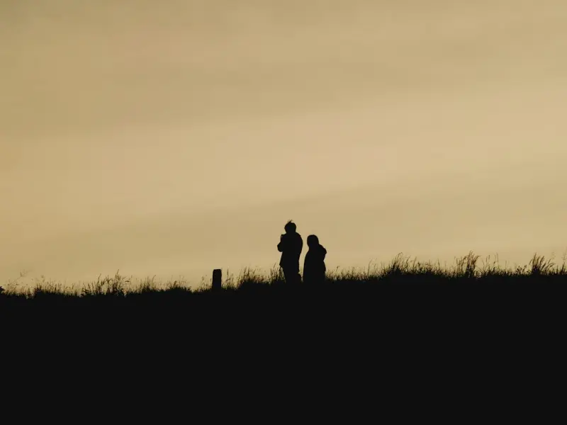 【我们暧昧却不属于对方】