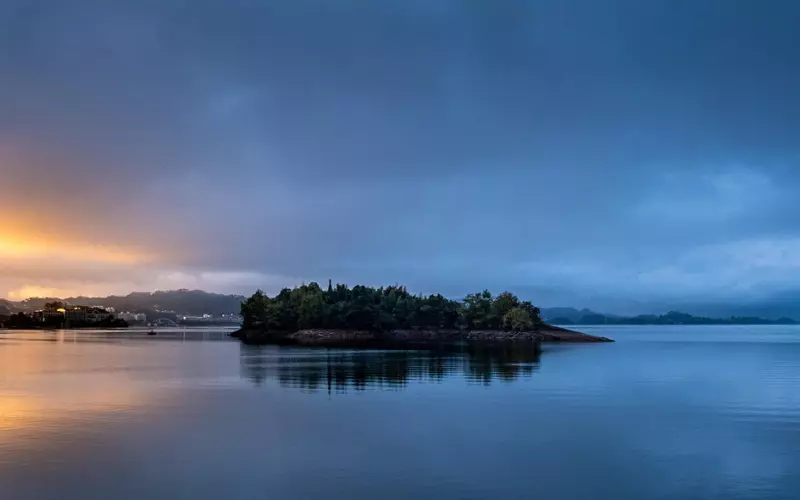 “我们是网恋，可一见面就见光死”浙江杭州，小团教你如何恋爱