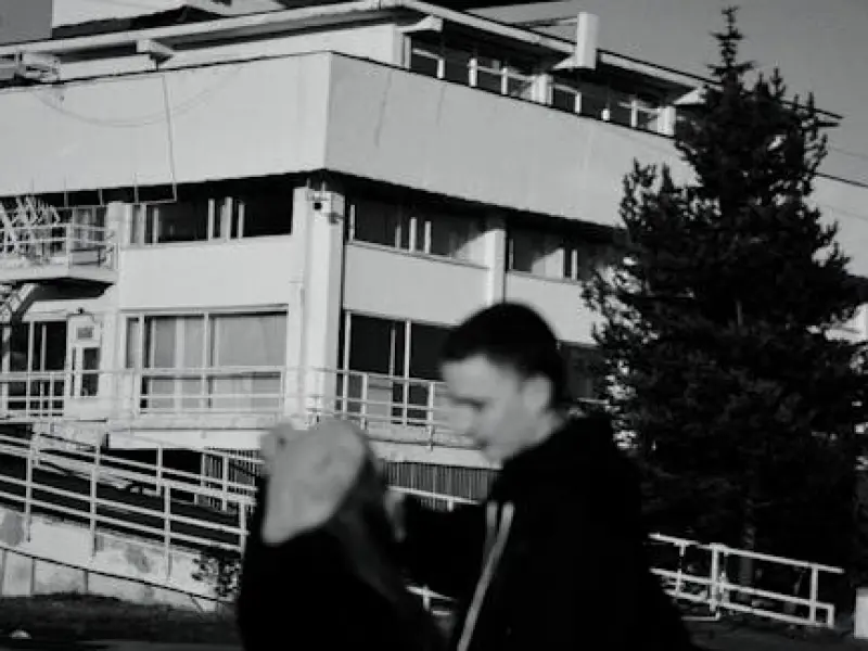 都分手了，你还想控制我？