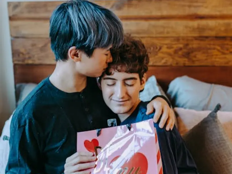 七夕分手了，因为他没准备礼物  |  隔壁老王