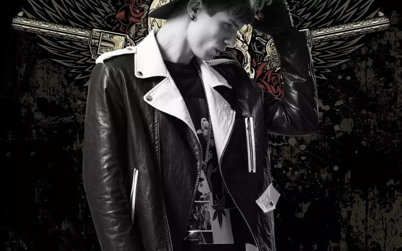 微信十分霸气超酷的短句子，适合做个性签名说说！