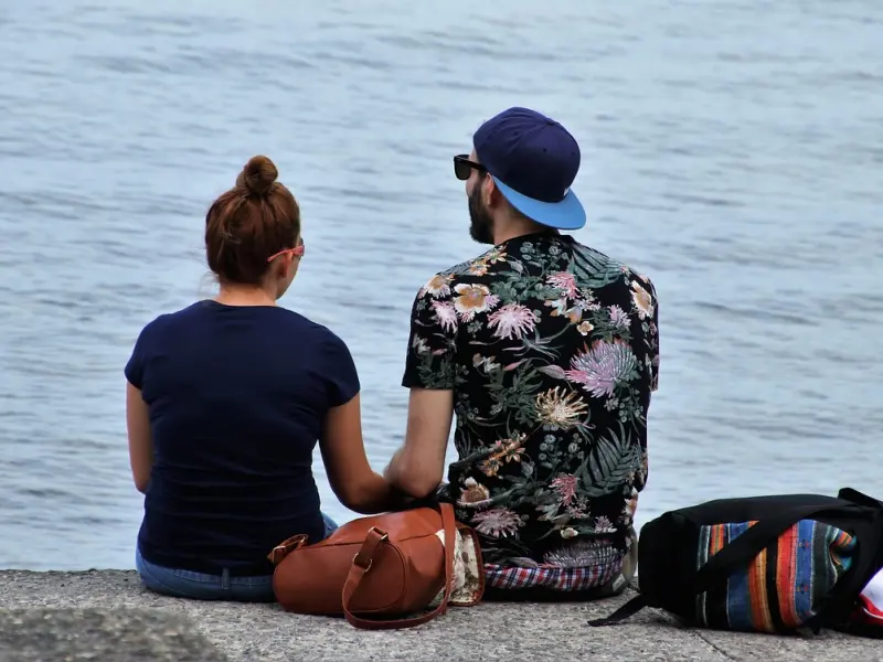 “那些说我们冷静两个月再在一起的情侣，现在怎么样了？”