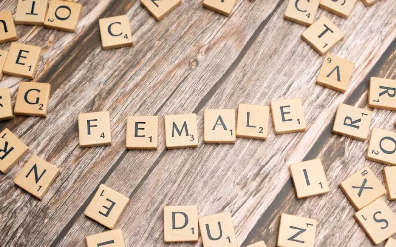 熟人婚外情有哪些特征(女人婚外情的表现和特征)