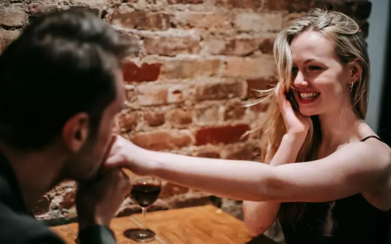 网恋真正动心表现(网恋靠谱的女生有哪些表现)