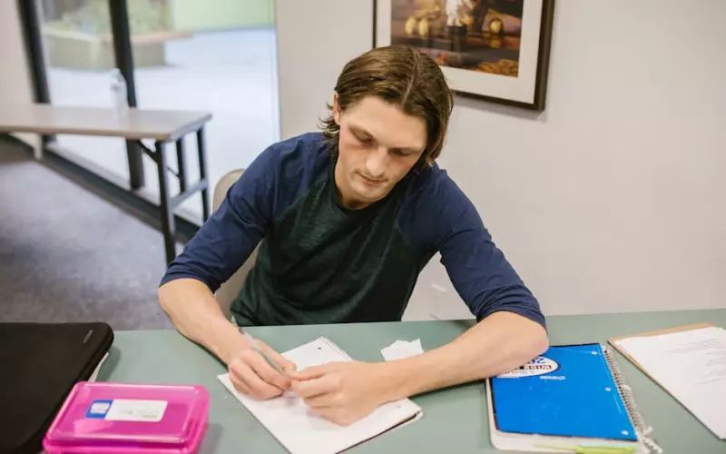 女人出轨后的心理变化表现有哪些(男人已经出轨了会有几种表现)