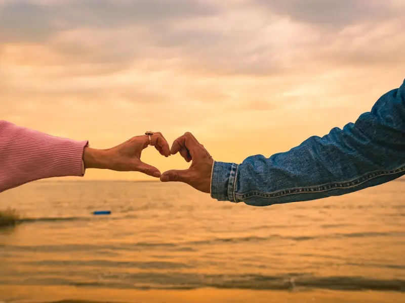 会劈腿的女孩长什么样？