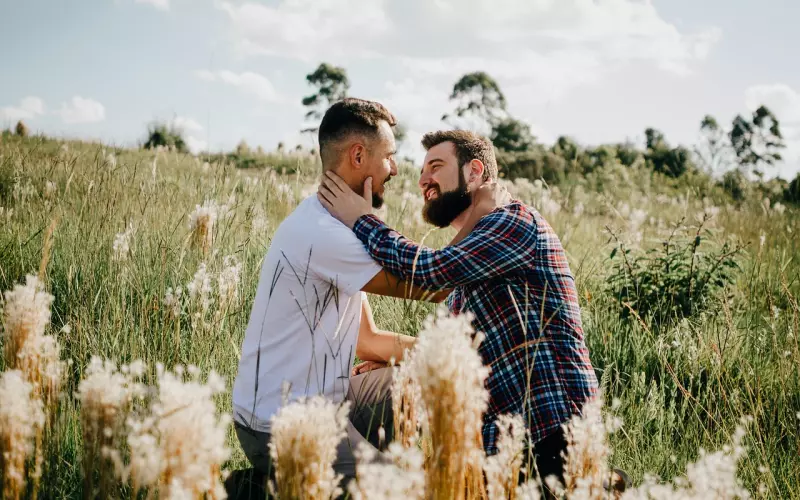 如果前男友还爱你是什么表现