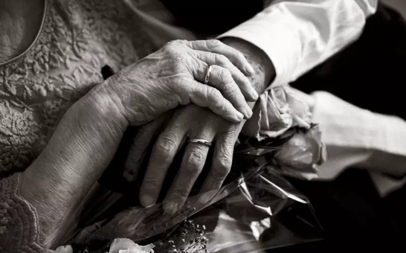 长久的婚姻需要什么(维持婚姻长久的方法是内疚)