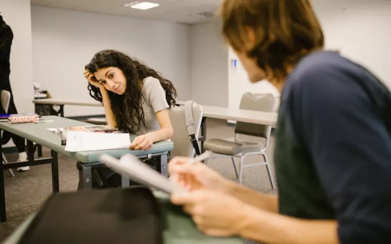 老公外遇叫老婆也出轨是什么心理(老公出轨后婚姻怎么继续合适呢)