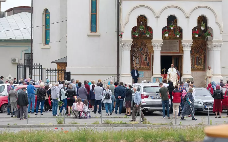 分手后我该用什么理由约他出来见面？