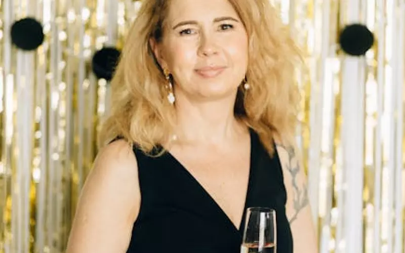 知道老公有外遇怎么办50岁女人(50多岁发现老公出轨应该怎样处理)