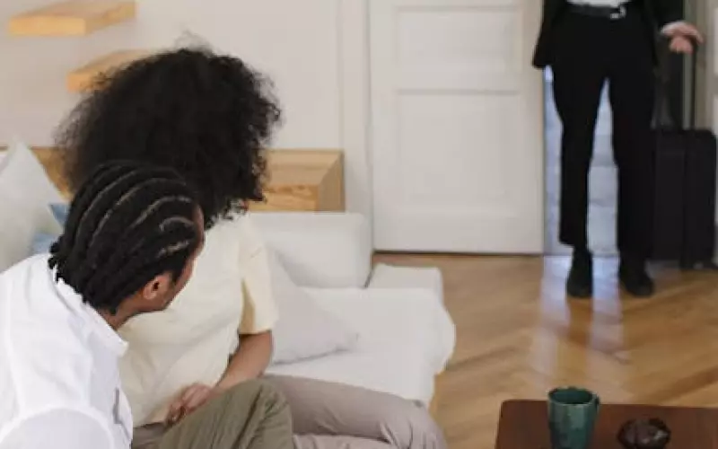 男人出轨回归后出轨女人该怎么办(男人有外遇的婚姻还能不能再继续)