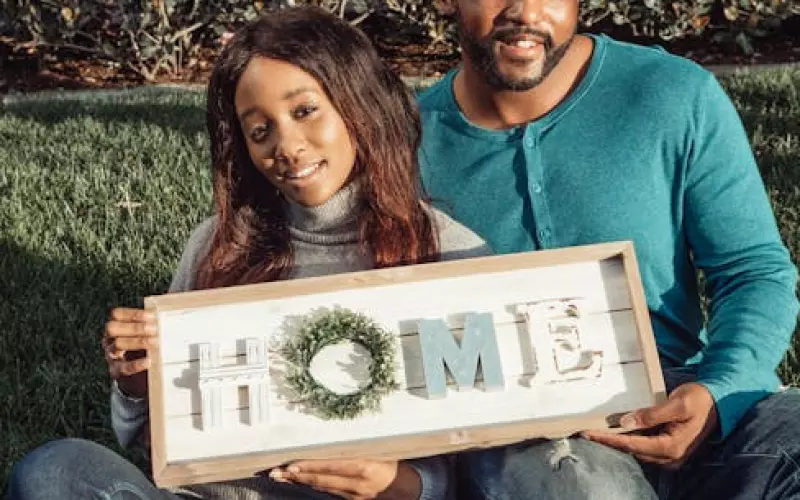 妻子发现婚外情男人应怎么做(婚外情老公离家出走原配该怎么办)